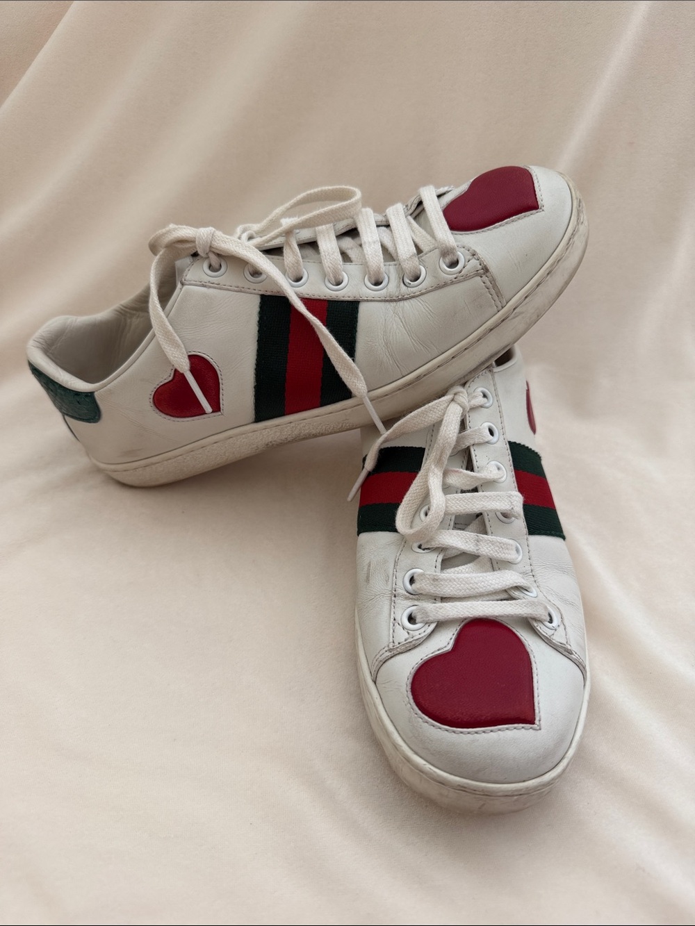 GUCCI Heart Sneakers - Picture 9 of 10
